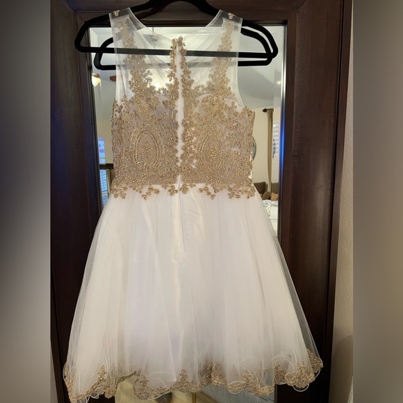 White and gold party or dama dress size M - Picture 3 of 10